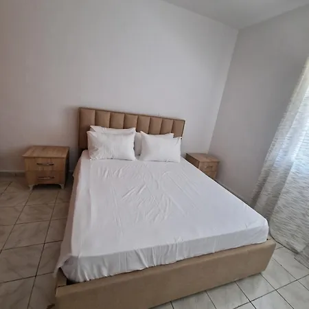 Cozy Sarand סרנדה