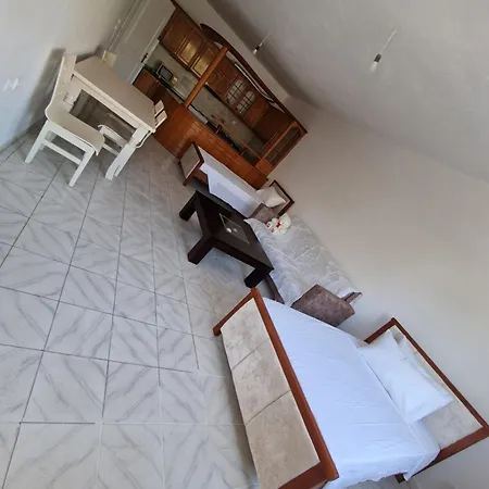 Cozy Sarand דירה סרנדה